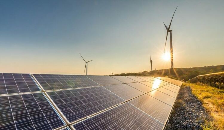 EK редуцира финансирането на проекти за слънчева и вятърна енергия с китайски инвестиции