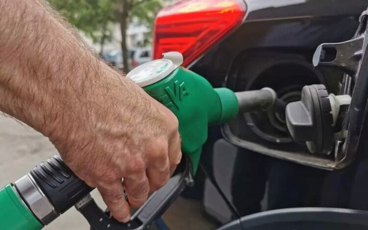 Само около 200 000 души ще получат 20 евро помощ за бензин и дизел