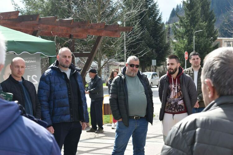 Надежда за промяна и край на олигархията прозвуча в Рудозем / Галерия/