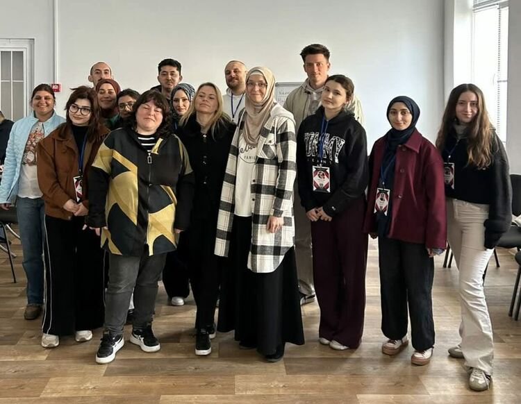 Доброволци от България и Турция ще изработват ръчно изделия и ще се включат във фестивала на &bdquo;Родопски кристал&ldquo; в Мадан 