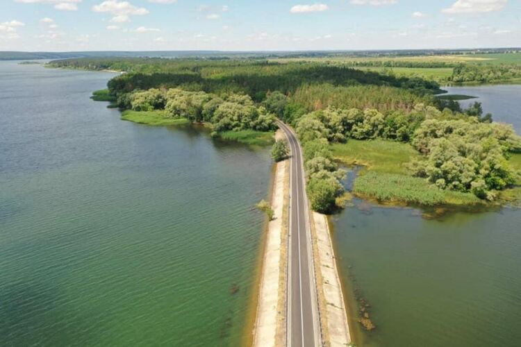 Руснаците взривиха с ракети стената на язовир &bdquo;Печенежская&ldquo;