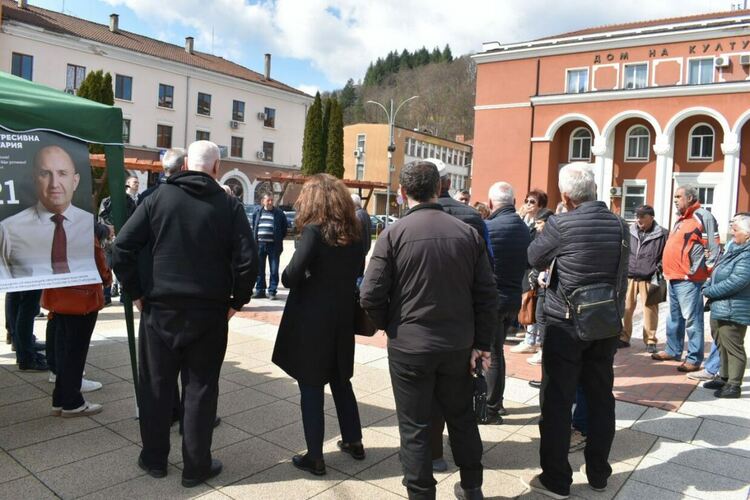 Надежда за промяна и край на олигархията прозвуча в Рудозем / Галерия/