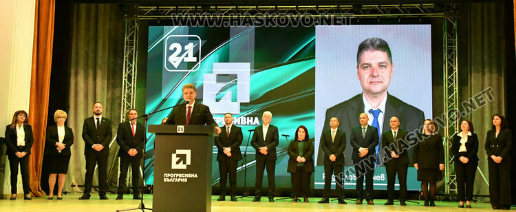 Румен Радев в Хасково: Да удавим в море от свободни гласове купения вот на изборите в неделя!