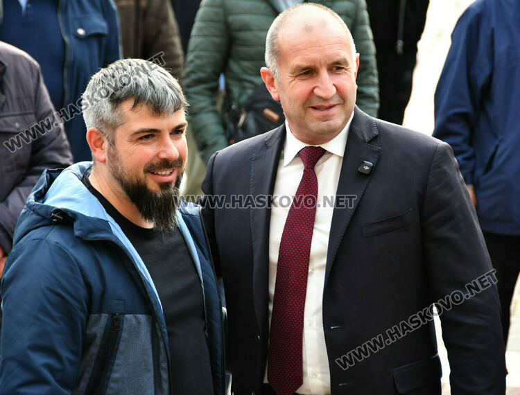 Румен Радев в Хасково: Да удавим в море от свободни гласове купения вот на изборите в неделя!