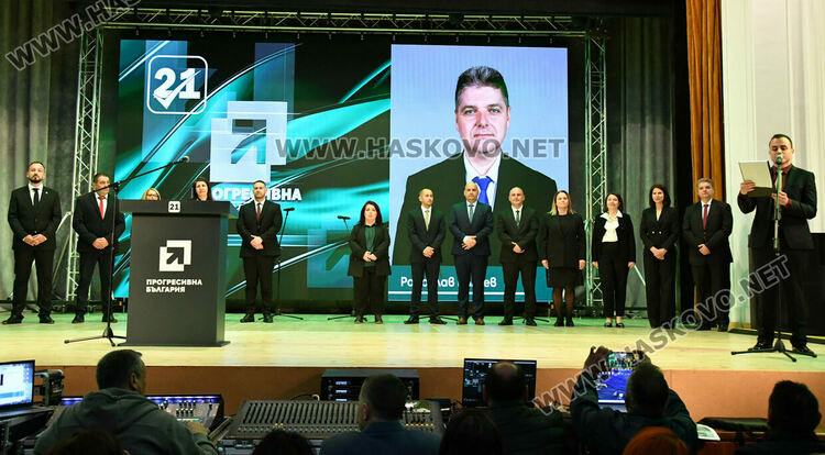 Румен Радев в Хасково: Да удавим в море от свободни гласове купения вот на изборите в неделя!