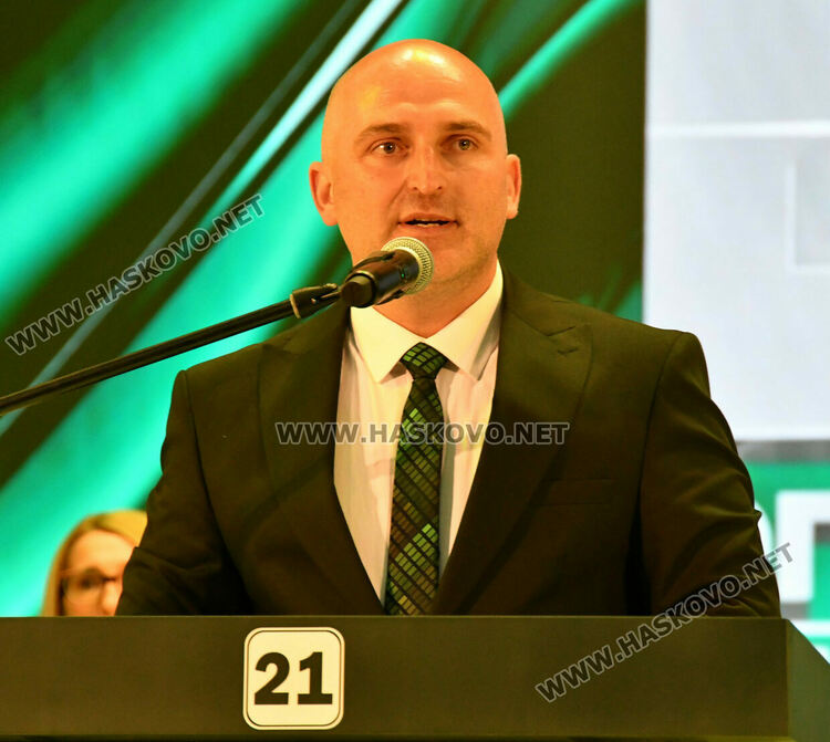 Румен Радев в Хасково: Да удавим в море от свободни гласове купения вот на изборите в неделя!