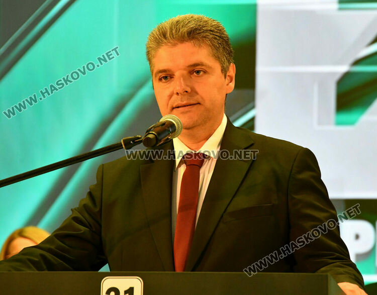 Румен Радев в Хасково: Да удавим в море от свободни гласове купения вот на изборите в неделя!