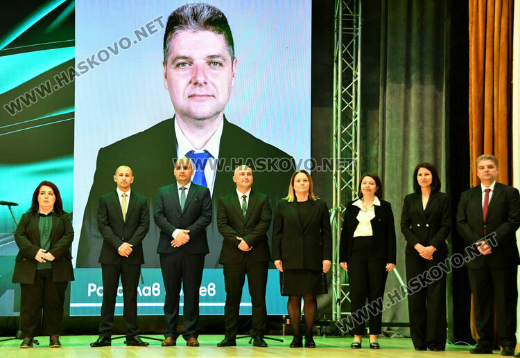 Румен Радев в Хасково: Да удавим в море от свободни гласове купения вот на изборите в неделя!