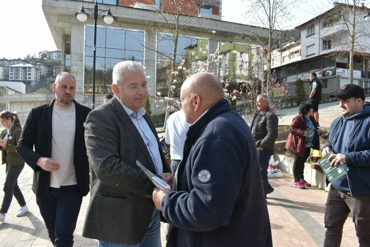 Жители на общините Смолян и Баните изразиха силна подкрепа за Румен Радев и надежда за промяна / ГАЛЕРИЯ/