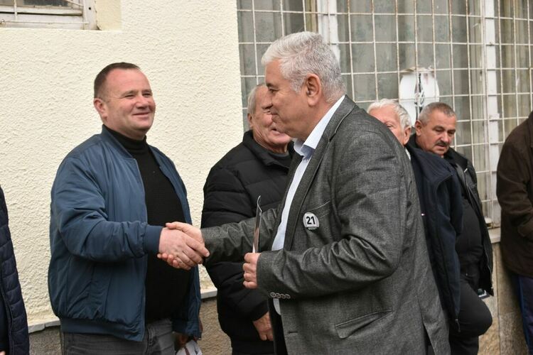 Жители на общините Смолян и Баните изразиха силна подкрепа за Румен Радев и надежда за промяна / ГАЛЕРИЯ/