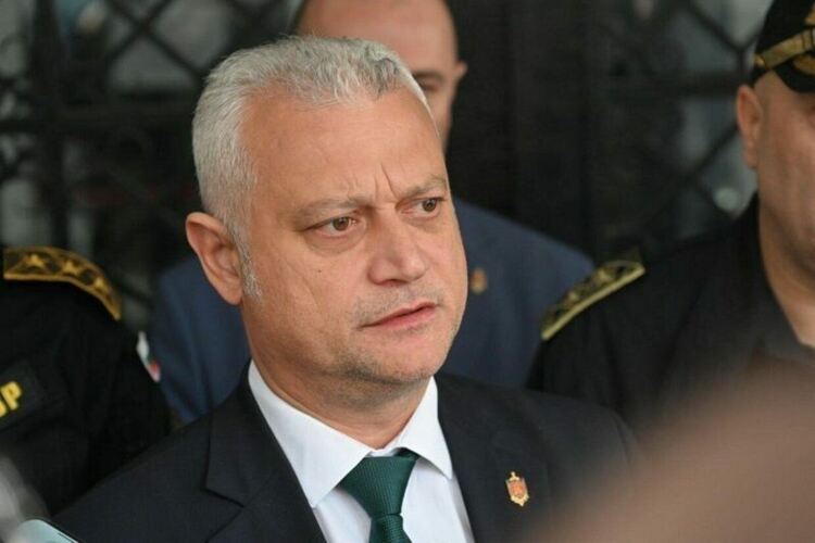 Министър Емил Дечев