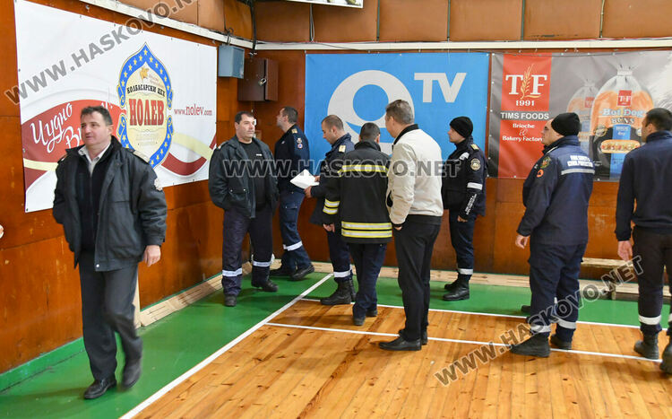 Засилени проверки за пожарна безопасност в зала &bdquo;Дружба&ldquo; преди вота в Хасково