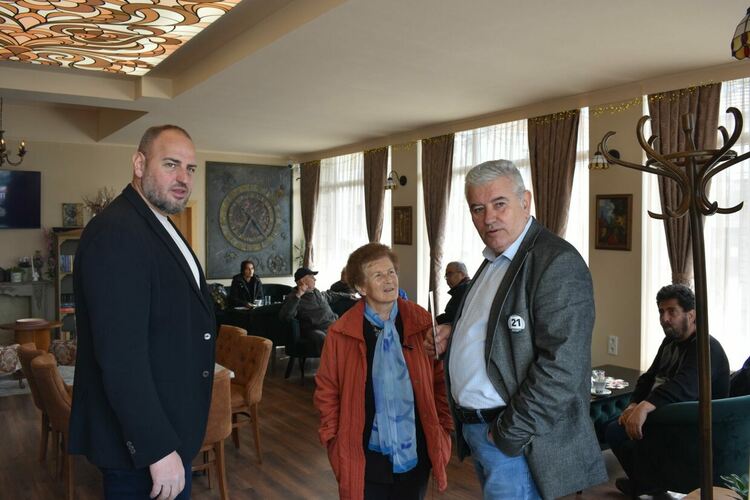 Жители на общините Смолян и Баните изразиха силна подкрепа за Румен Радев и надежда за промяна / ГАЛЕРИЯ/