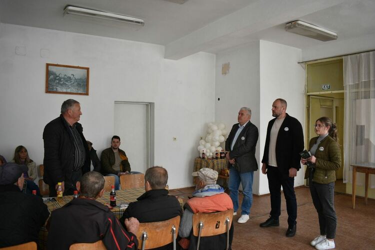 Жители на общините Смолян и Баните изразиха силна подкрепа за Румен Радев и надежда за промяна / ГАЛЕРИЯ/