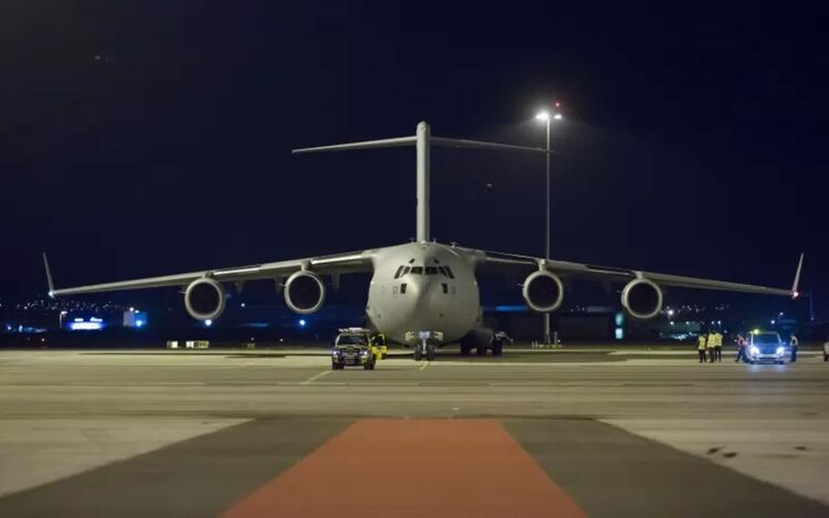 Огромни военнотранспортни самолети ще кацат и на летище Варна