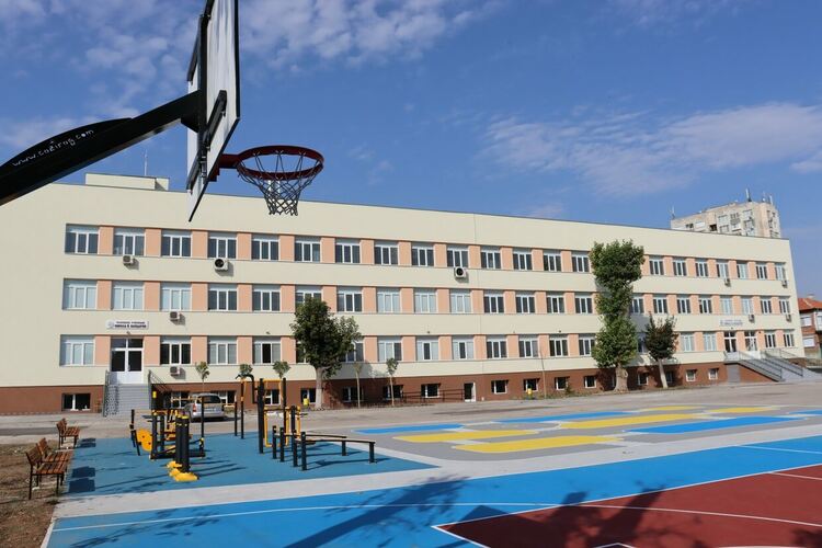 В ОУ &bdquo;Никола Вапцаров&ldquo; отново ще има изборни секции след приключване на ремонта на сградата 