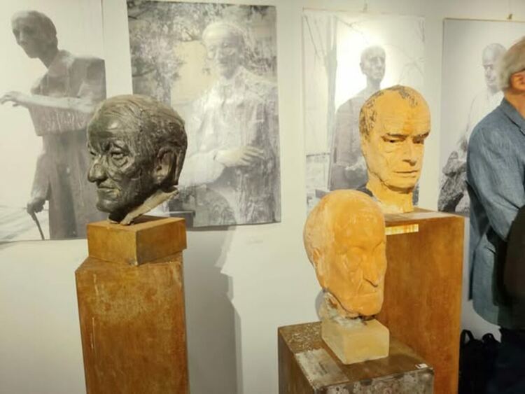 Почетният гражданин на Перник проф. Емил Попов бе удостоен със званието &bdquo;Доктор хонорис кауза&ldquo; на Националната художествена академия