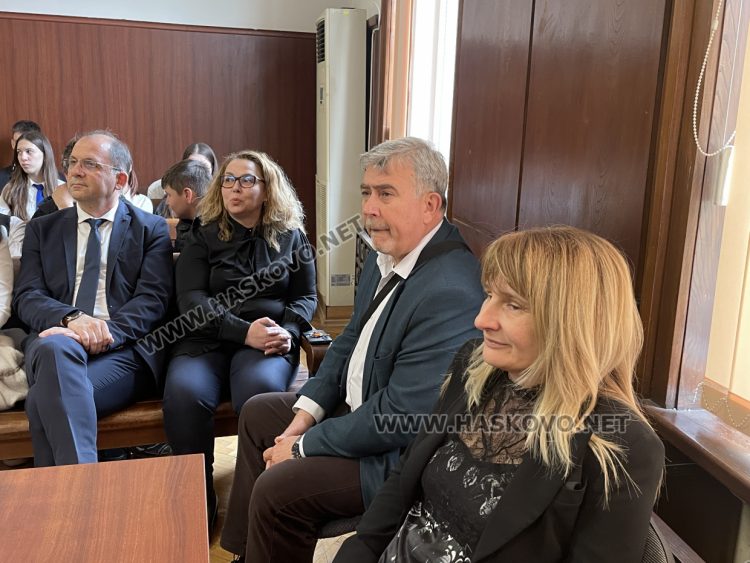 Ученици от ПГДС &bdquo;Цар Иван Асен II&ldquo; поеха управлението на Съдебната палата в Хасково