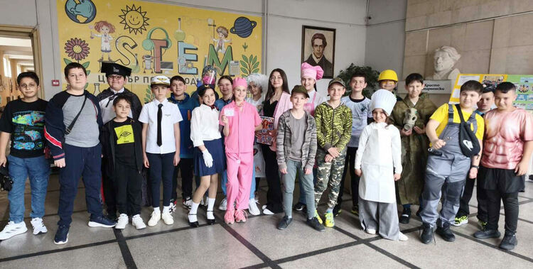 Петокласници от ОУ &bdquo;Христо Смирненски&ldquo; превърнаха урока по математика в телевизионно шоу на мечтаните професии