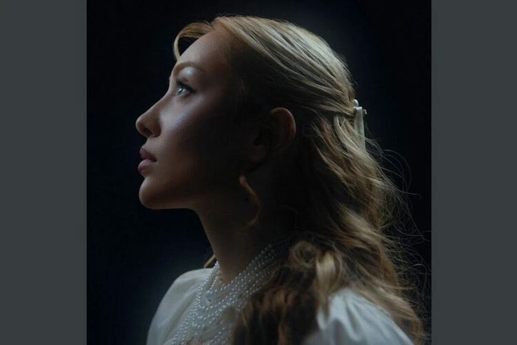 Пропуснатите моменти са на фокус в парчето &bdquo;Броя звезди&ldquo; на Дара Екимова