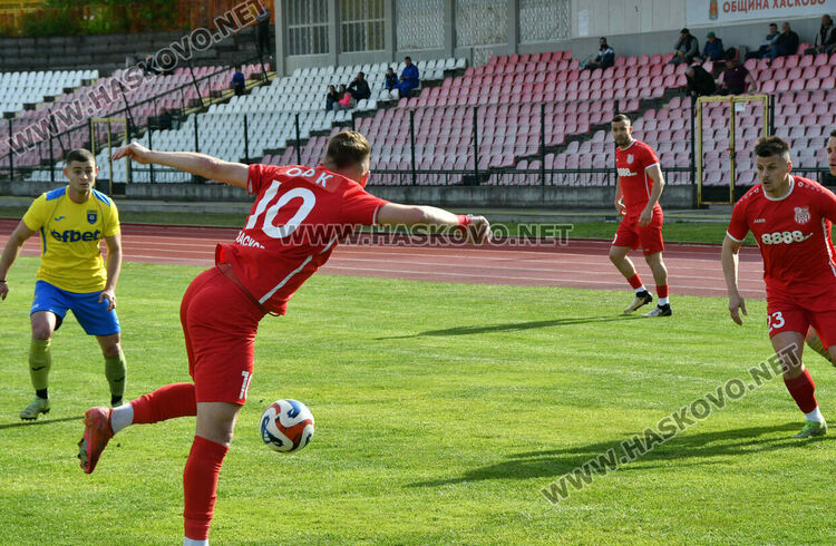 ОФК &bdquo;Хасково&ldquo; прегази Димитровград с 4:0 в голово шоу на &bdquo;Ямача&ldquo;