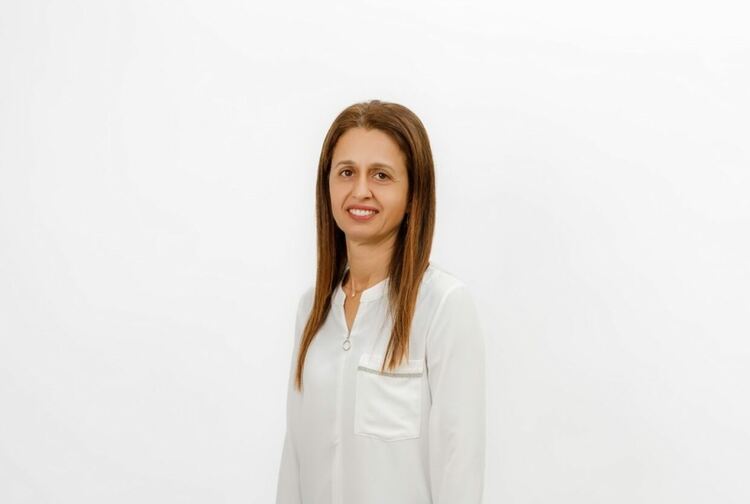 Велина Недева