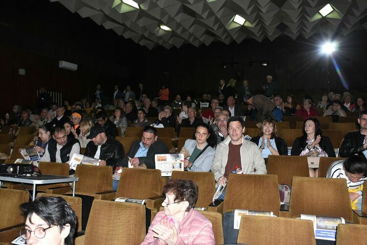 Асен Василев: ПП-ДБ предлага 7 мерки в подкрепа на семействата с деца и младите хора