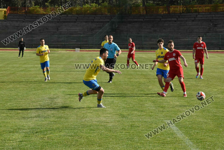 ОФК &bdquo;Хасково&ldquo; прегази Димитровград с 4:0 в голово шоу на &bdquo;Ямача&ldquo;