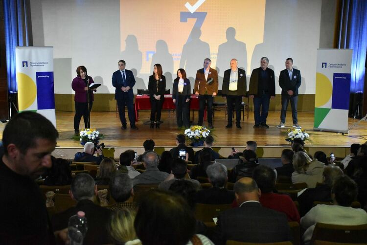 Асен Василев: ПП-ДБ предлага 7 мерки в подкрепа на семействата с деца и младите хора