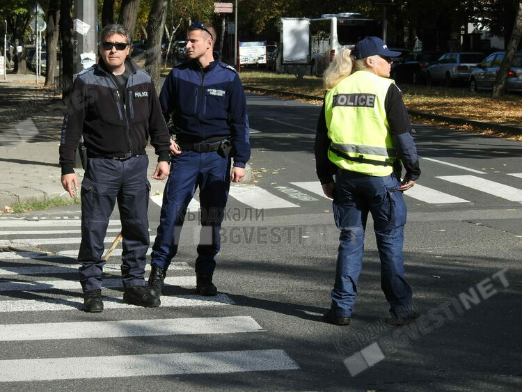 Служители от структурите на МВР в област Кърджали поемат охраната на вота