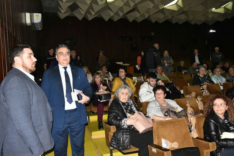 Асен Василев: ПП-ДБ предлага 7 мерки в подкрепа на семействата с деца и младите хора