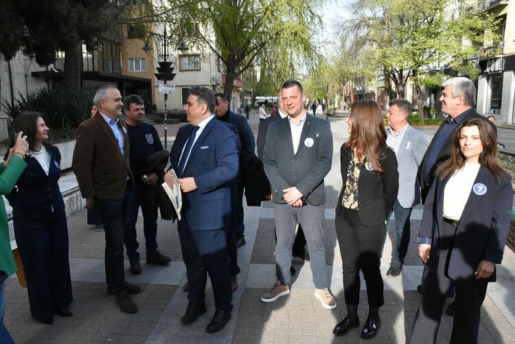 Асен Василев: ПП-ДБ предлага 7 мерки в подкрепа на семействата с деца и младите хора