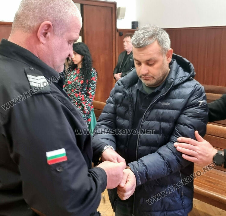 Заловеният в автобус с над 5,5 кг дрога турски гражданин остава в ареста  