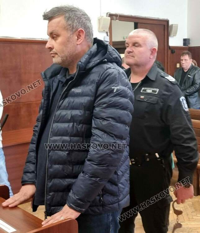 Заловеният в автобус с над 5,5 кг дрога турски гражданин остава в ареста  