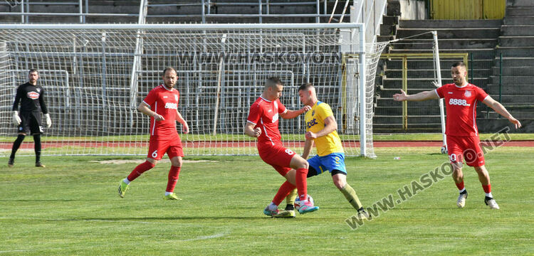 ОФК &bdquo;Хасково&ldquo; прегази Димитровград с 4:0 в голово шоу на &bdquo;Ямача&ldquo;