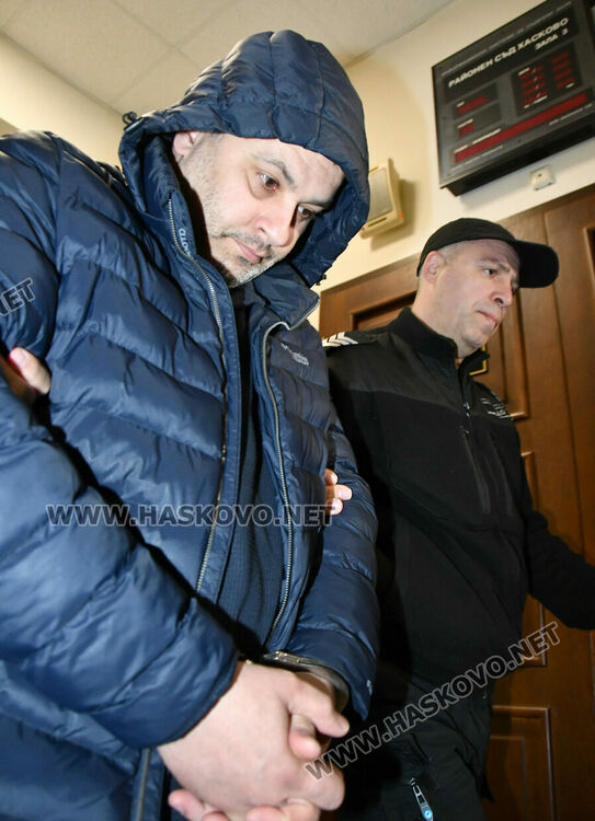 Заловеният в автобус с над 5,5 кг дрога турски гражданин остава в ареста  