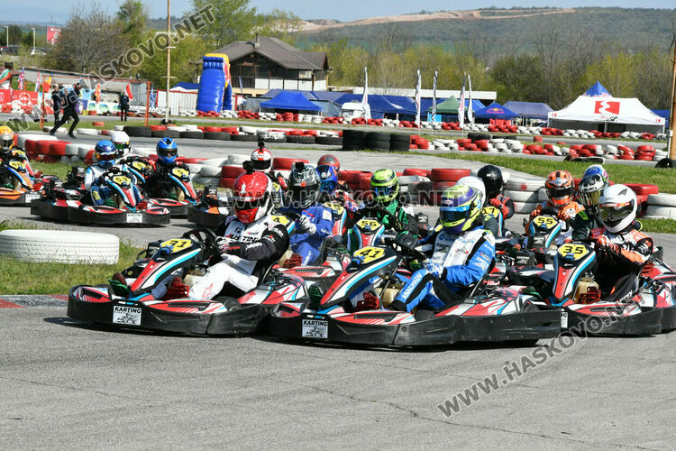 Звездата на  Red Bull Никола Цолов стартира в Karting Events Bulgaria на пистата край Хасково