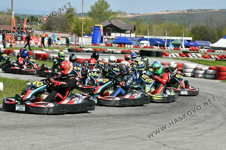 Звездата на  Red Bull Никола Цолов стартира в Karting Events Bulgaria на пистата край Хасково
