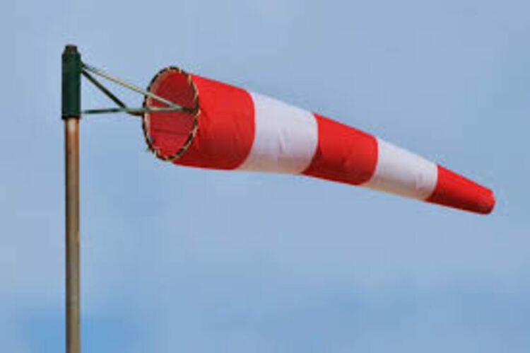 Предимно облачно, силен вятър в Черно море