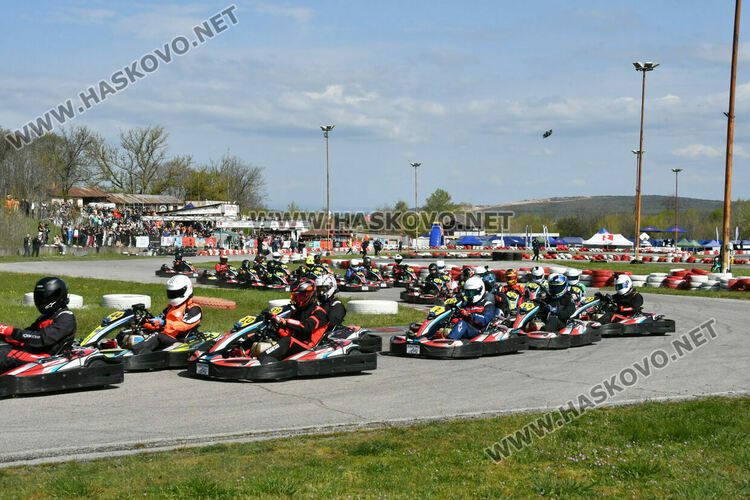 Звездата на  Red Bull Никола Цолов стартира в Karting Events Bulgaria на пистата край Хасково