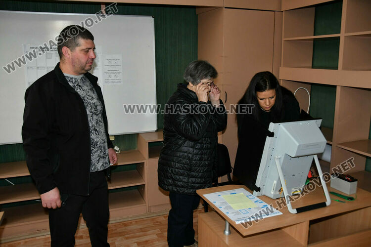 Хасково пак е шампион по проблеми с машинния вот&nbsp;&ndash; 4 машини отказаха, 17 правят системни грешки