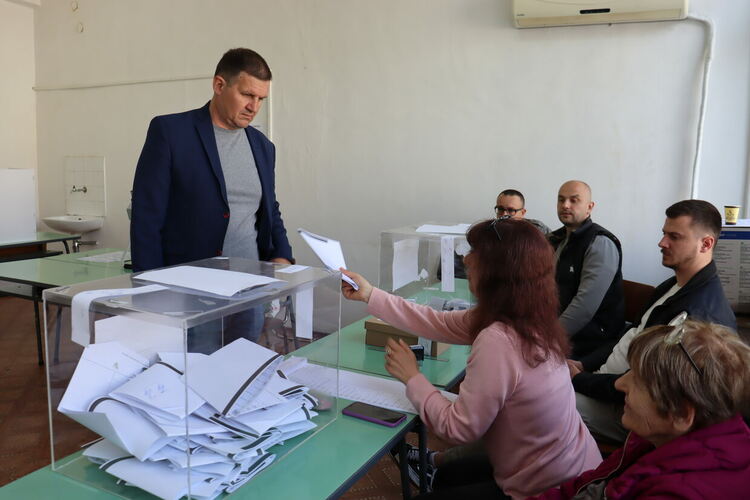 Кметът на Хасково Станислав Дечев: Гласувам за управление на държавата, което ще гарантира растеж 