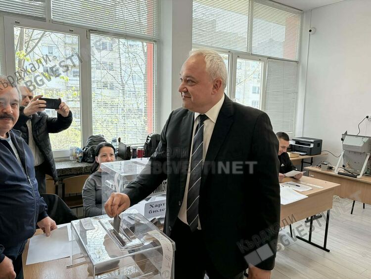 Иван Демерджиев в Кърджали:Гласувах за Просперираща България!