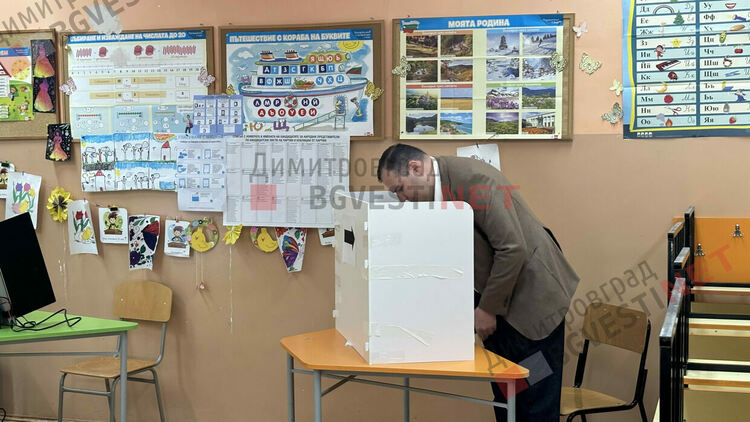 Деян Иванов: гласувам България да продължи своето европейско развитие