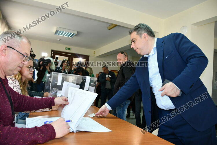 Асен Василев в Хасково: Имаме уникален шанс да променим България за по-добро