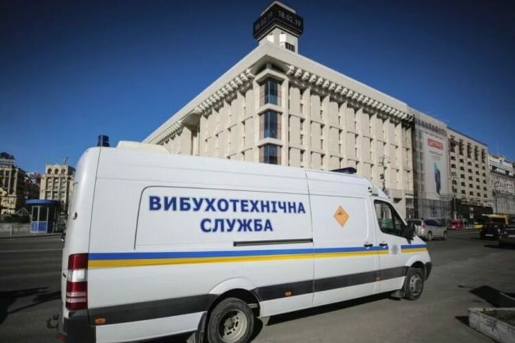 Шест загинали и трима в критично състояние след безразборната стрелба в Киев, терористът е мъртъв