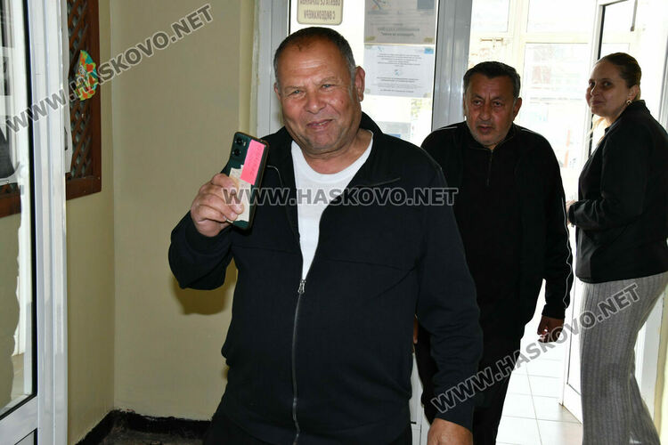 Хартията остава &bdquo;царица&ldquo; в секциите в НУ &bdquo;Г. С. Раковски&ldquo;, а камерите&nbsp;&ndash; нежелани гости