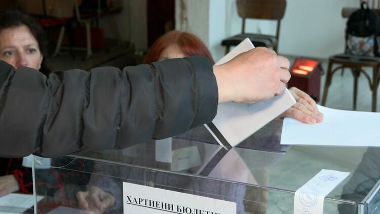 42,51 % е избирателната активност в област Смолян към 16:00 часа