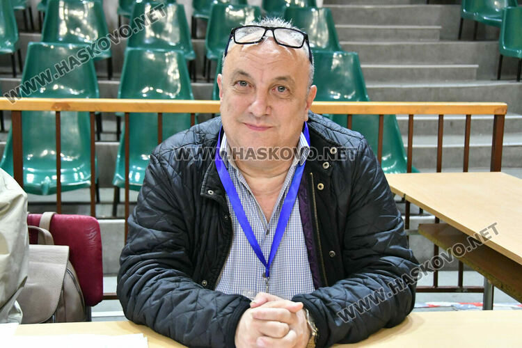 Обявиха края на изборния ден час по-късно