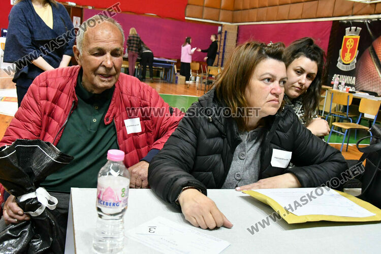 Обявиха края на изборния ден час по-късно